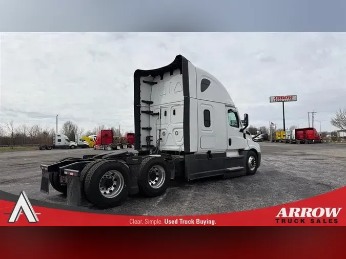 2022 FREIGHTLINER CA126