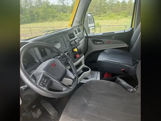 2023 PETERBILT 579