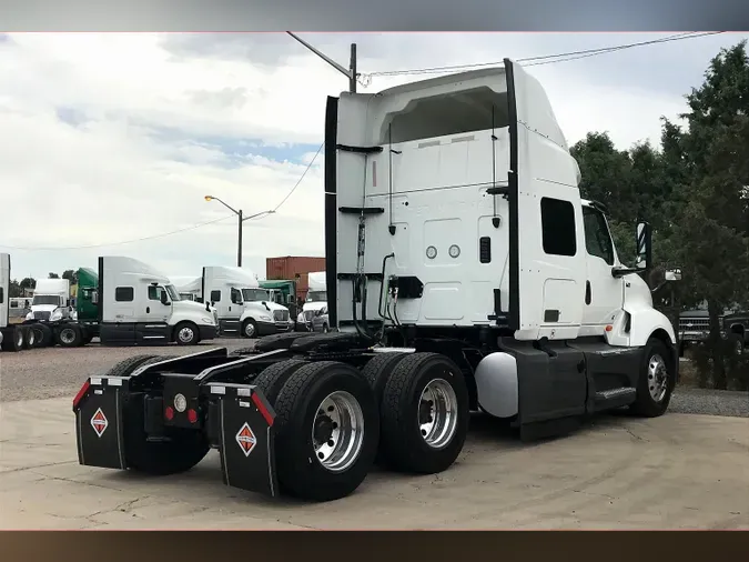 2022 INT LT625 6x4