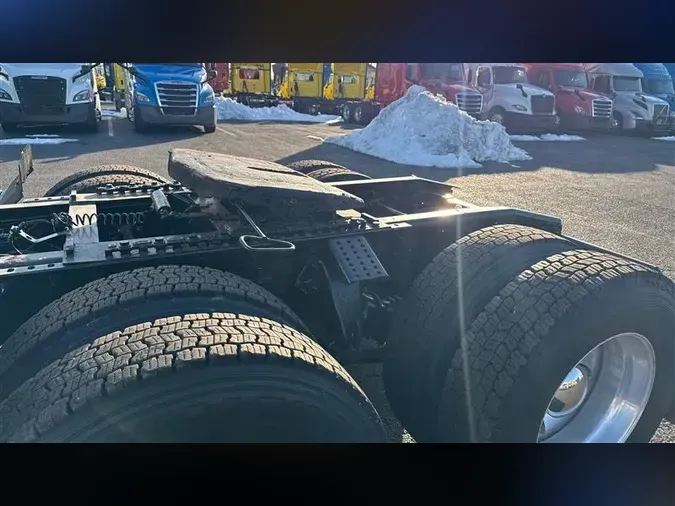 2020 INTERNATIONAL LT