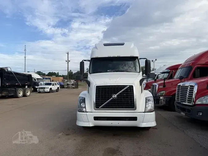 2012 VOLVO VNL64T670