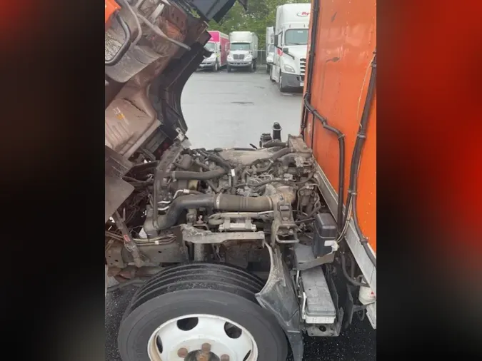 2019 ISUZU NQR