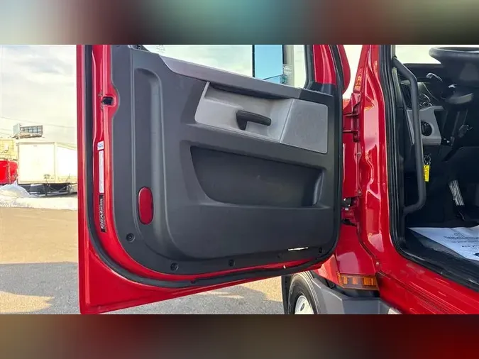 2022 FREIGHTLINER CA126