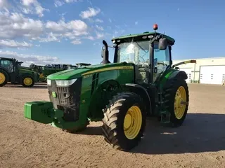 2015 John Deere 8270R