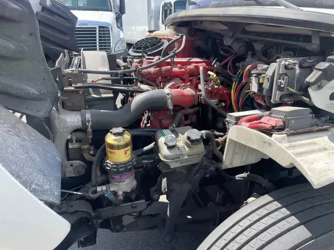 2016 FREIGHTLINER M2 106