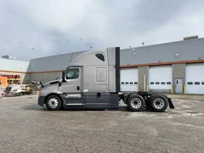 2021 Freightliner Cascadia