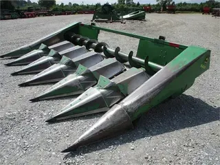 JOHN DEERE 643