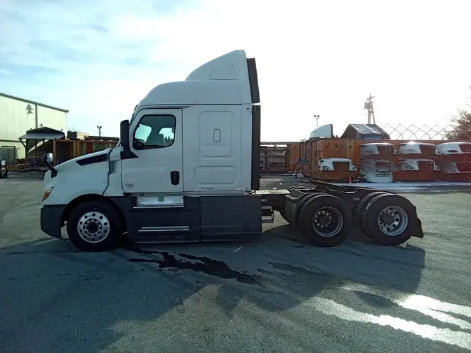 2020 Freightliner Cascadia