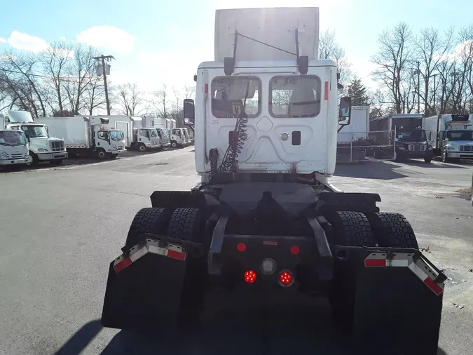 2016 FREIGHTLINER/MERCEDES CASCADIA 113