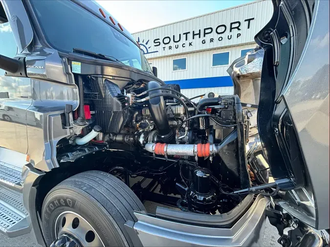 2024 Freightliner Cascadia 126