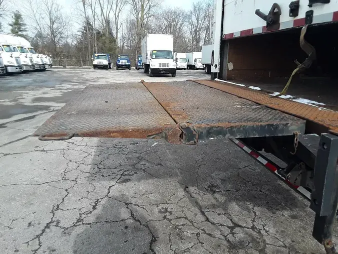 2019 FREIGHTLINER/MERCEDES M2 106