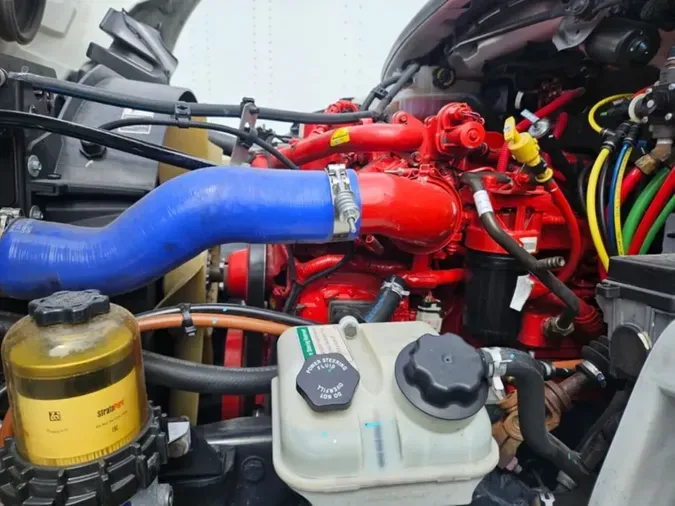 2018 FREIGHTLINER/MERCEDES M2 106