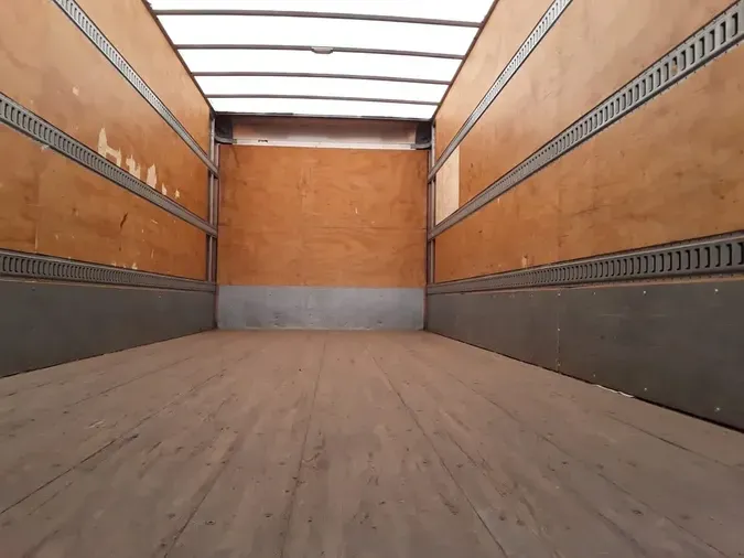 2016 FREIGHTLINER M2 106