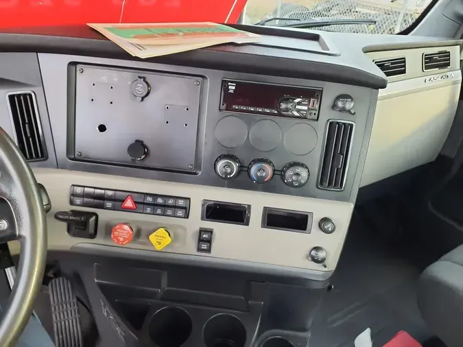 2019 FREIGHTLINER/MERCEDES NEW CASCADIA 126