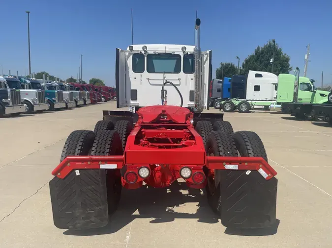 2022 Peterbilt 567