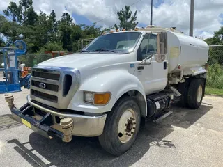 2013 Ford F750
