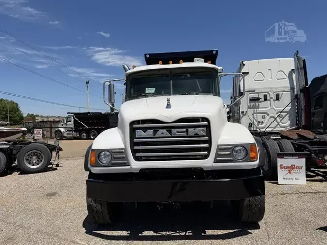 2006 MACK GRANITE CV713