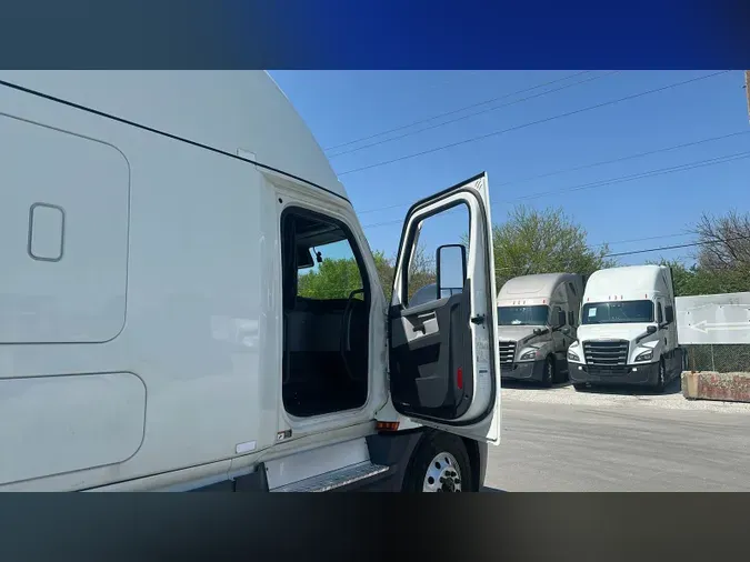 2021 Freightliner Cascadia