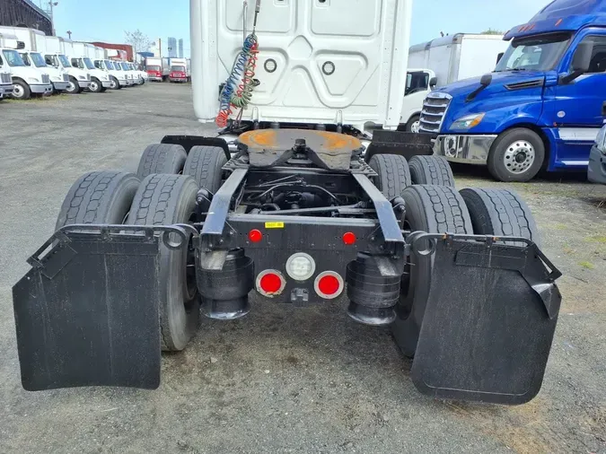2018 FREIGHTLINER/MERCEDES CASCADIA 125