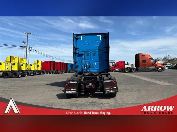 2022 FREIGHTLINER CA126