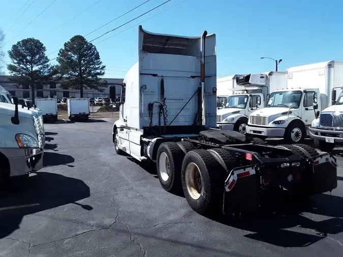2020 VOLVO VNR64T-640