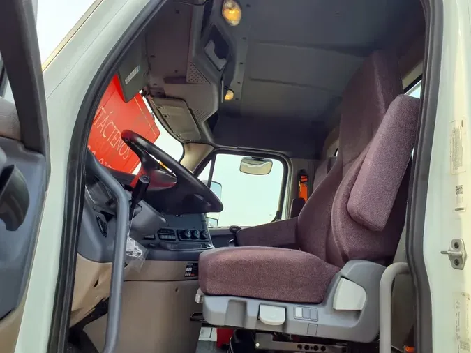 2020 FREIGHTLINER/MERCEDES CASCADIA 113