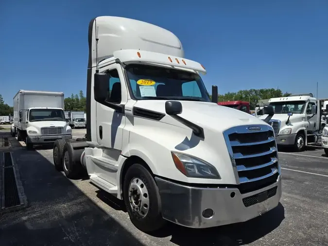 2019 FREIGHTLINER PT126064ST