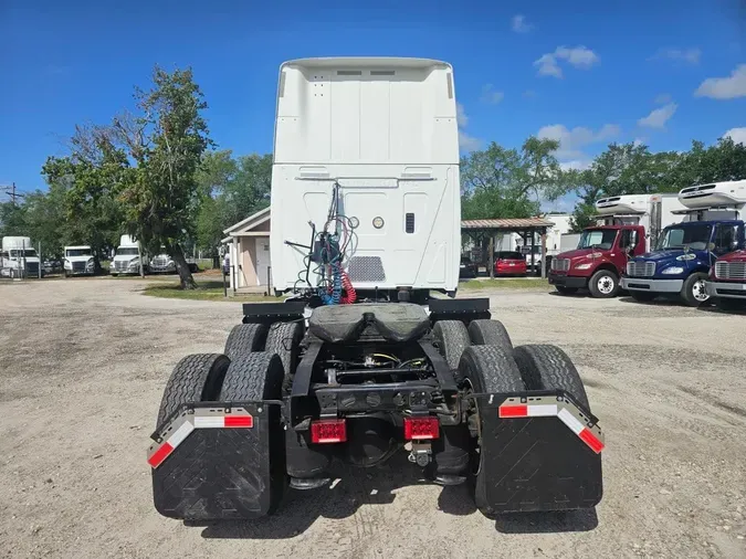 2020 NAVISTAR INTERNATIONAL LT625 SLPR CAB