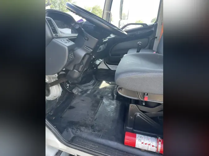 2019 HINO 338