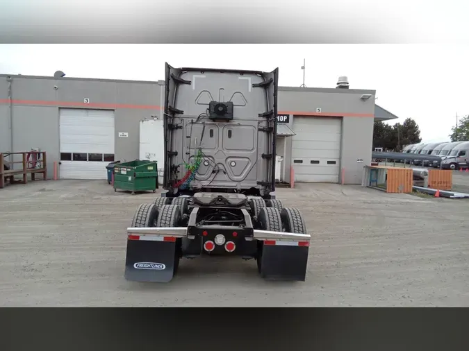 2023 Freightliner Cascadia 126