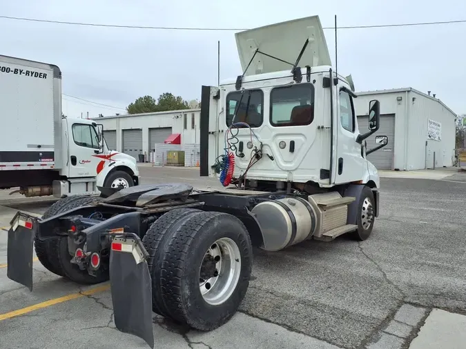 2020 FREIGHTLINER/MERCEDES NEW CASCADIA 116