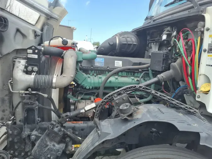 2016 VOLVO VNL42TRACTOR2be78bbb50fe6309e98de75db3bb9f53