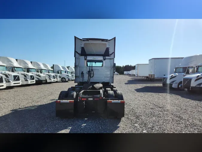 2019 Volvo VNL300