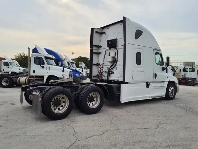 2018 FREIGHTLINER/MERCEDES CASCADIA 125