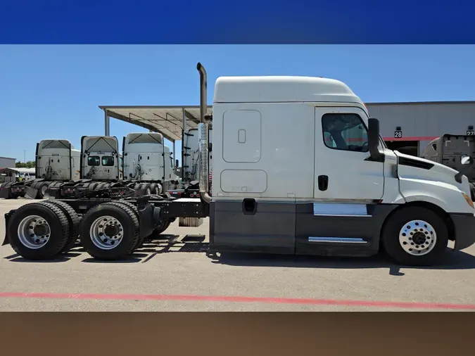 2020 Freightliner Cascadia