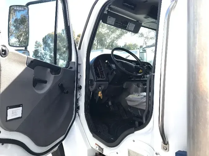 2019 Freightliner M2