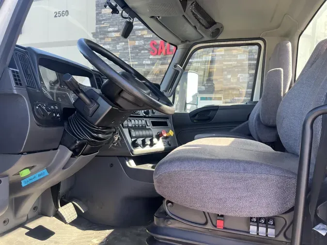 2020 International LT625