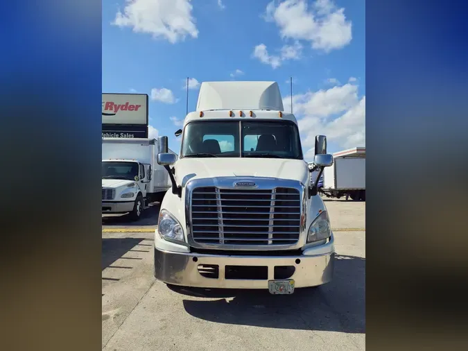 2018 FREIGHTLINER/MERCEDES CASCADIA 113
