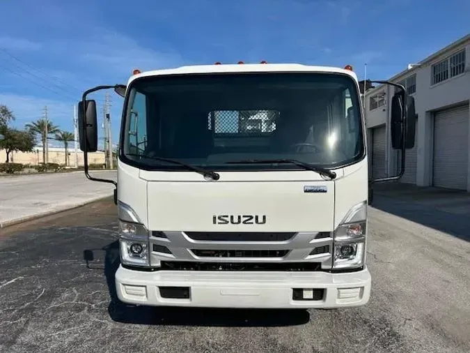 2023 Isuzu NRR