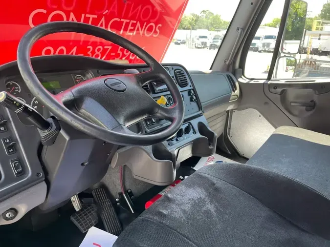 2018 FREIGHTLINER M2 106