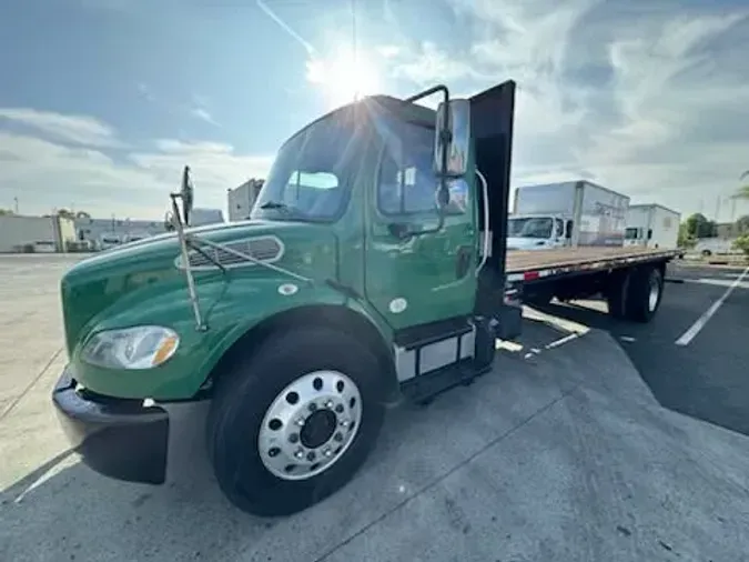 2017 FREIGHTLINER/MERCEDES M2 106