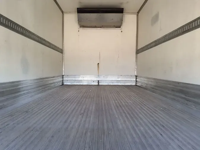 2018 ISUZU NPR2bf982378e0ee56de7c03379ac6f1d1e