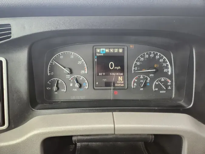 2020 FREIGHTLINER Cascadia 126