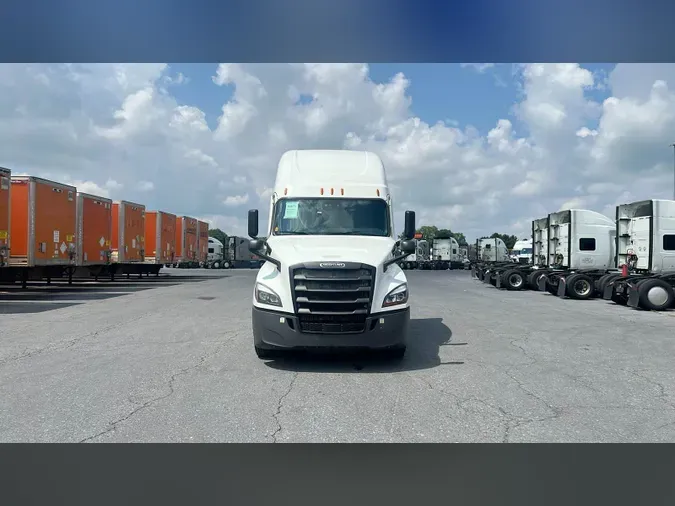 2022 Freightliner Cascadia 126