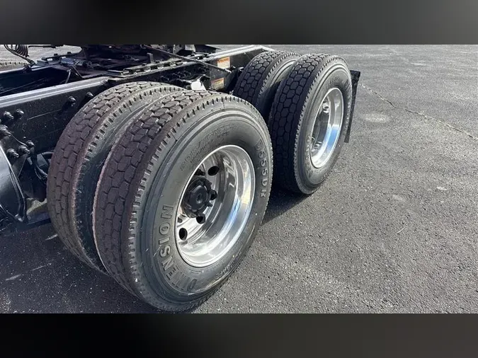 2019 FREIGHTLINER CASCADEVO1