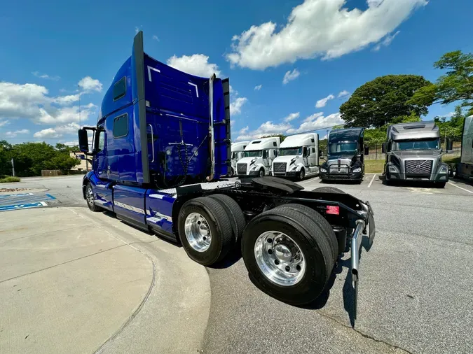 2023 Volvo VNL64T860