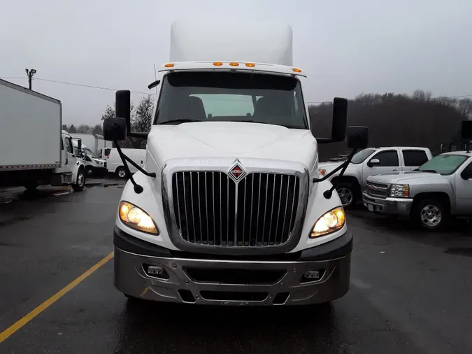 2019 NAVISTAR INTERNATIONAL RH613 DAYCAB S/A