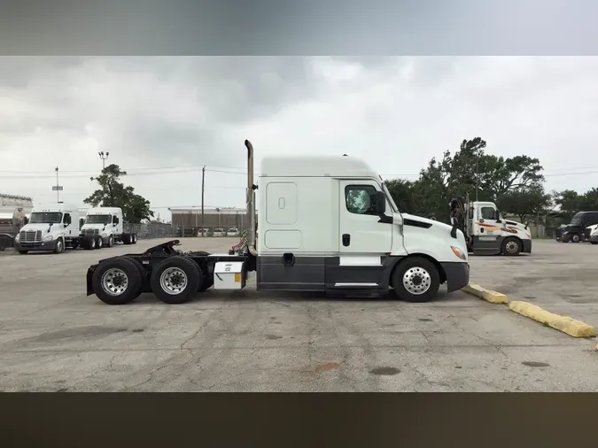 2020 Freightliner Cascadia