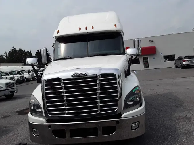 2018 FREIGHTLINER CASCADIA 125