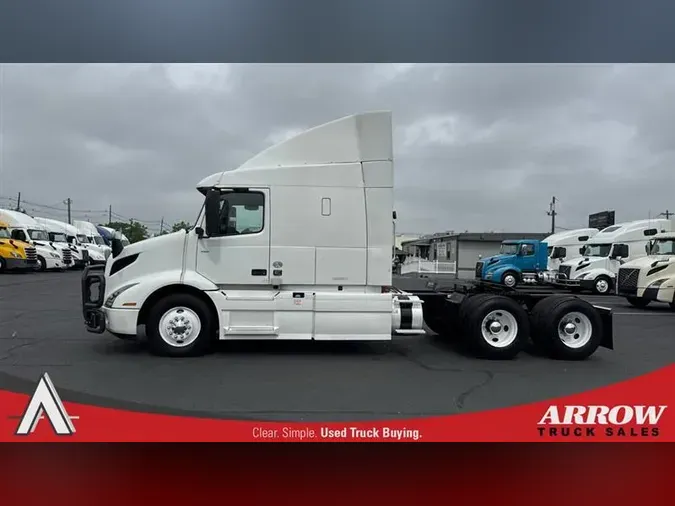 2020 VOLVO VNR640